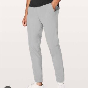 Lululemon, commission slim, light grey